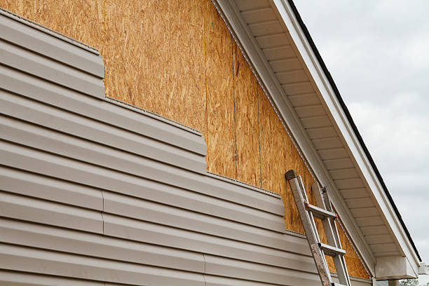 24/7 Emergency Storm Damage Siding Repair experts in East Palestine, OH